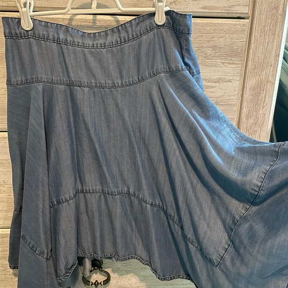SALE&Discounted shipping!! HD in Paris Denim asymmetrical knee length skirt - Picture 2 of 16